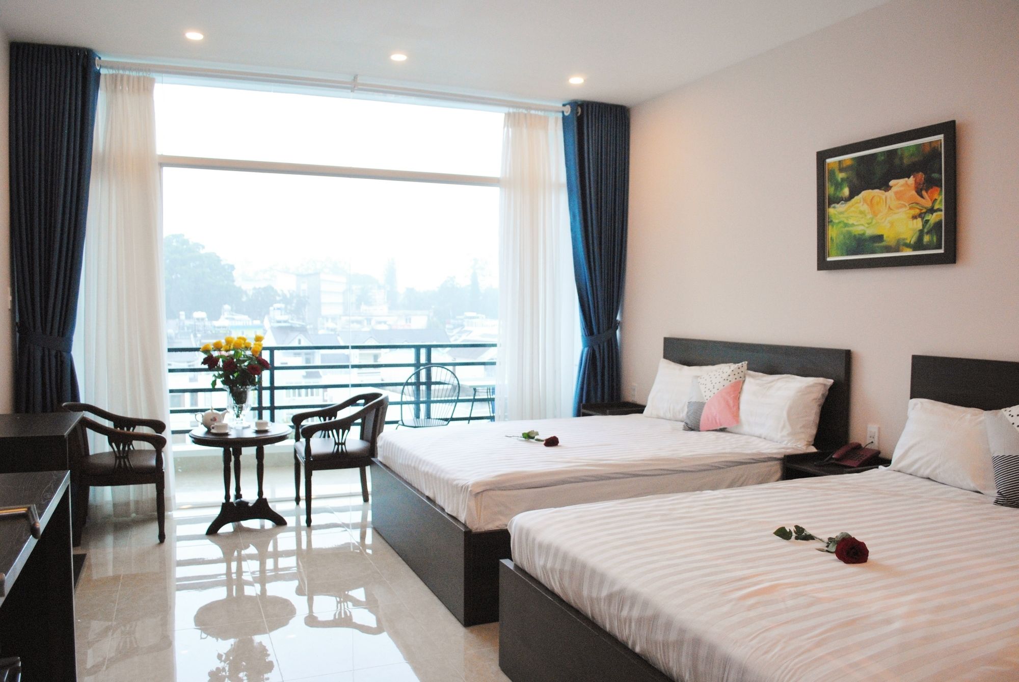 Фото отеля 2