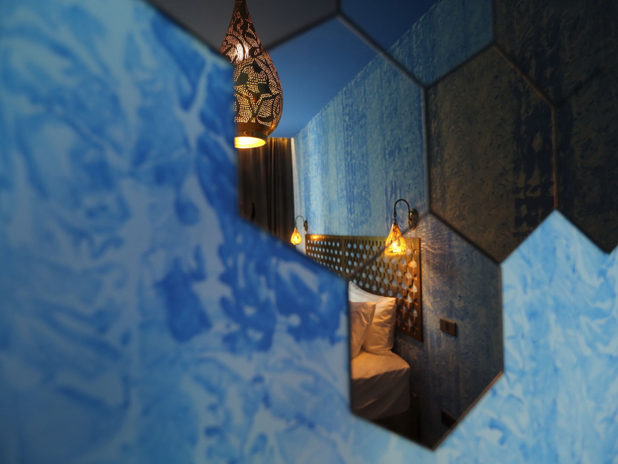 Фото Tints of Blue