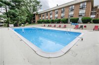 Фото Radisson Hotel Louisville North