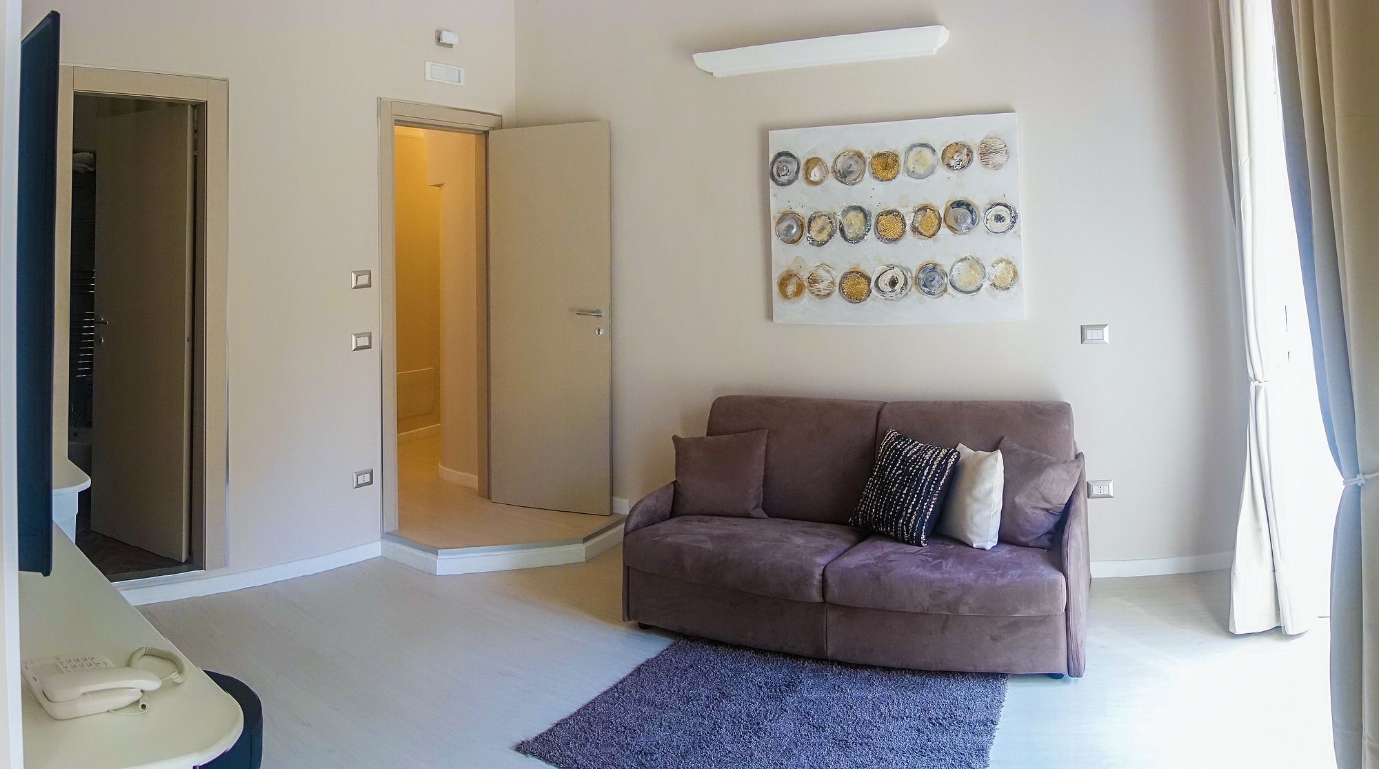 Фото Royal Rooms