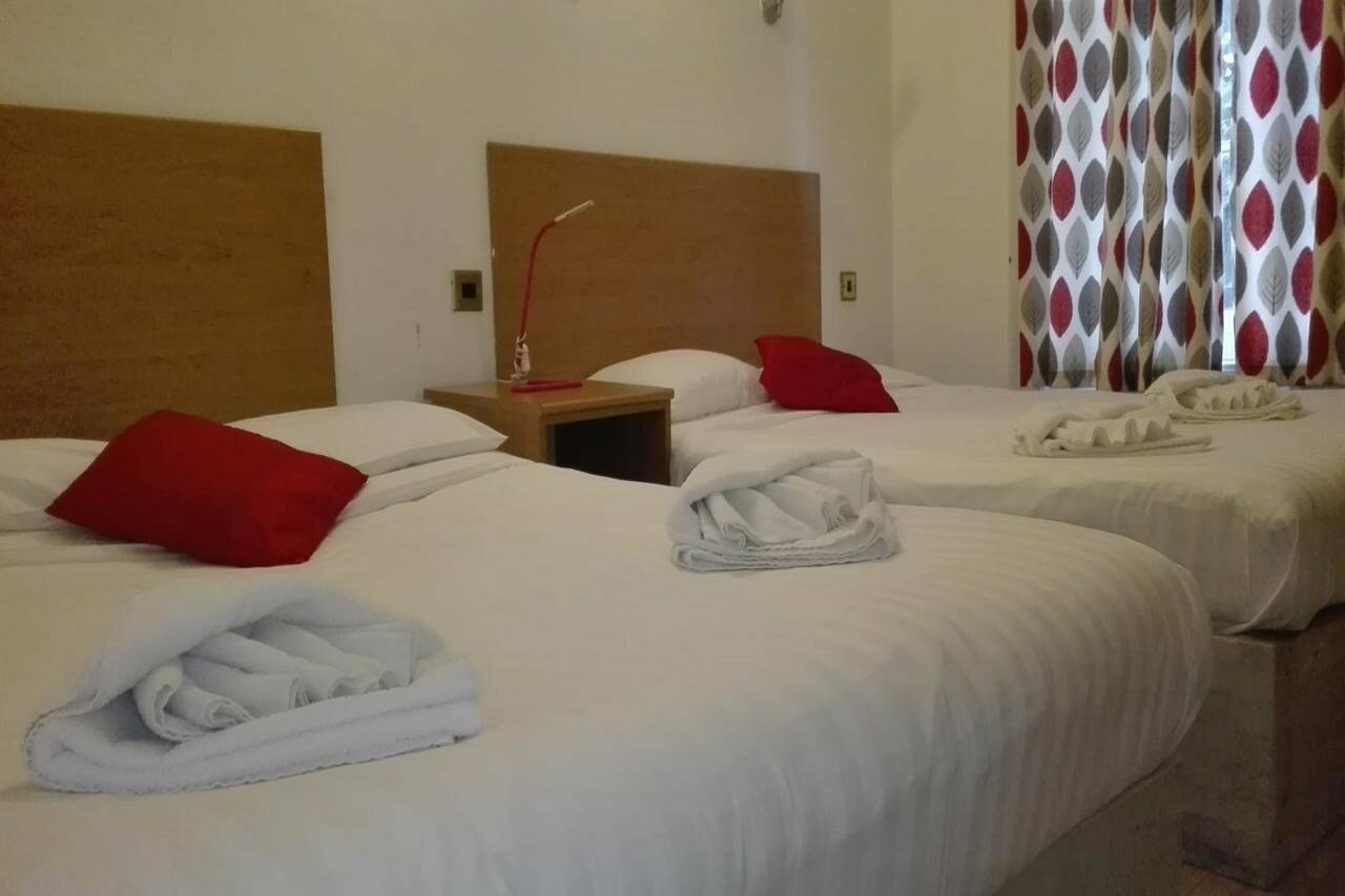 Фото Whiteleaf Hotel