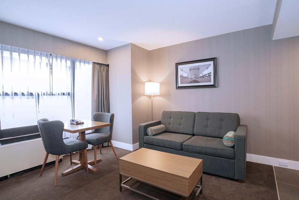 Фото Sandman Signature Calgary Downtown Hotel