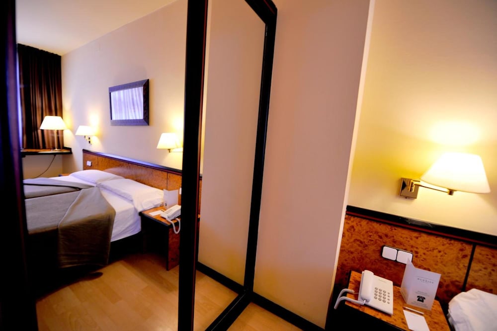 Фото Hotel Glories