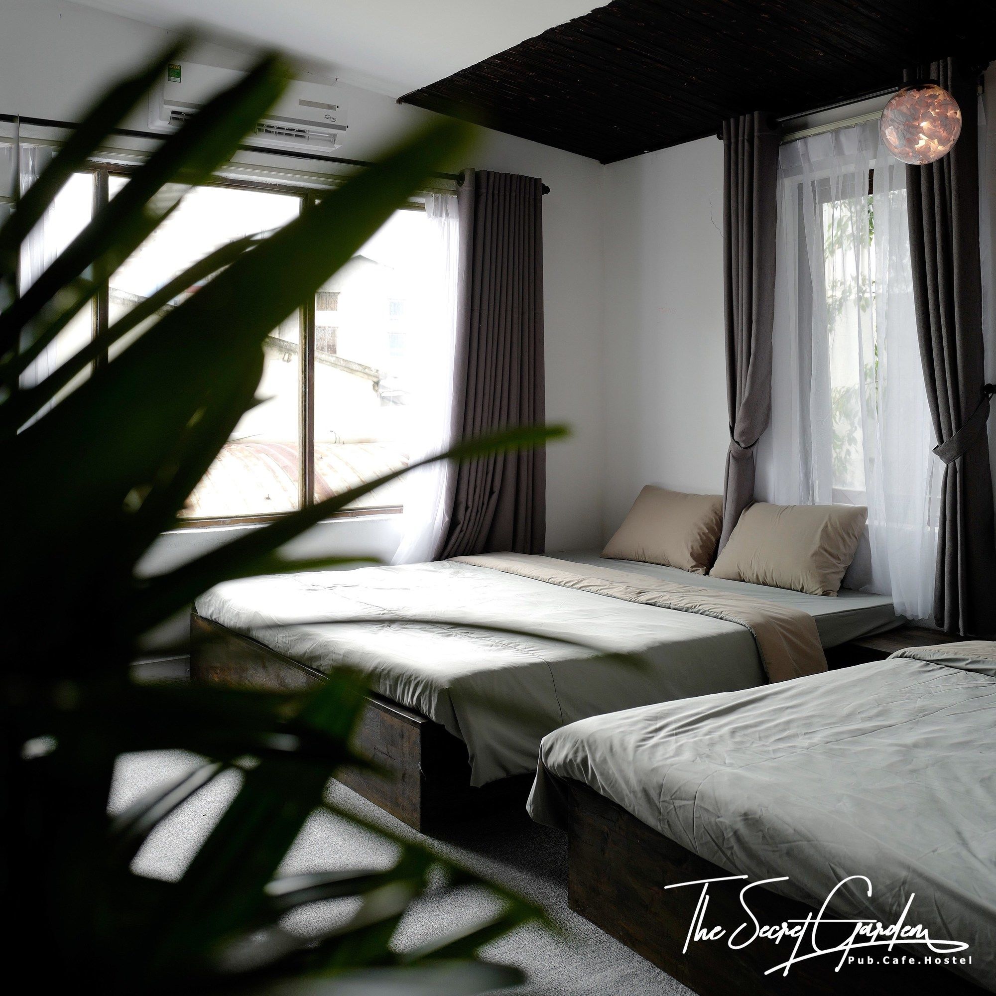 Фото The Secret Garden - Hostel