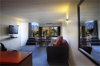 Фото Lomond Lodge Motel & Apartments