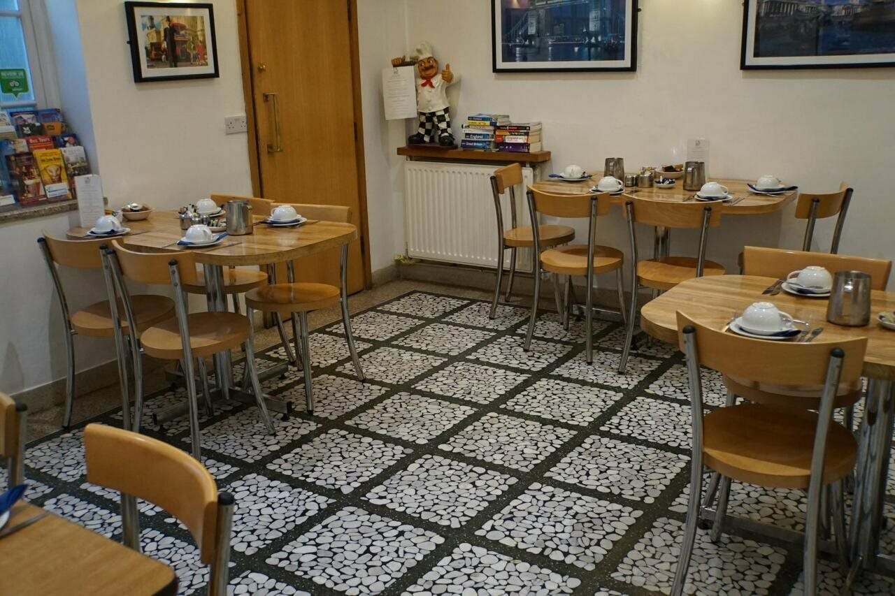 Фото Alhambra Hotel