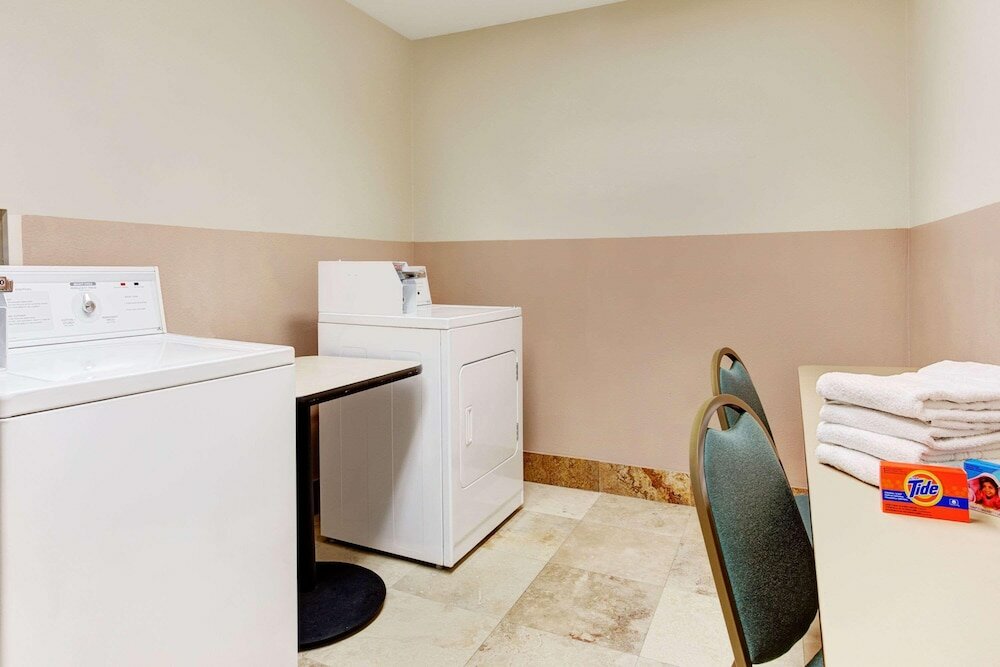 Фото Holiday Inn Tampa North