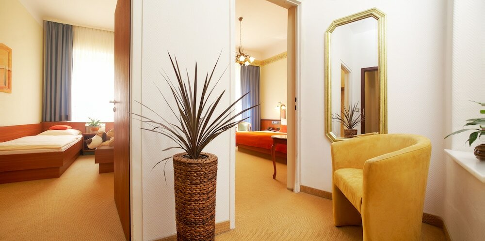 Фото Hotel Adria München