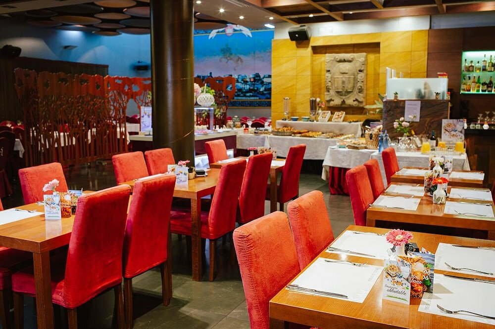 Фото Hotel Sancho Abarca