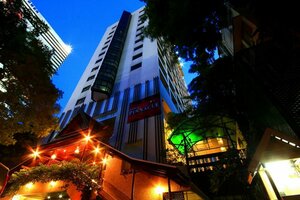 Гостиница Pinnacle Lumpinee Park Hotel
