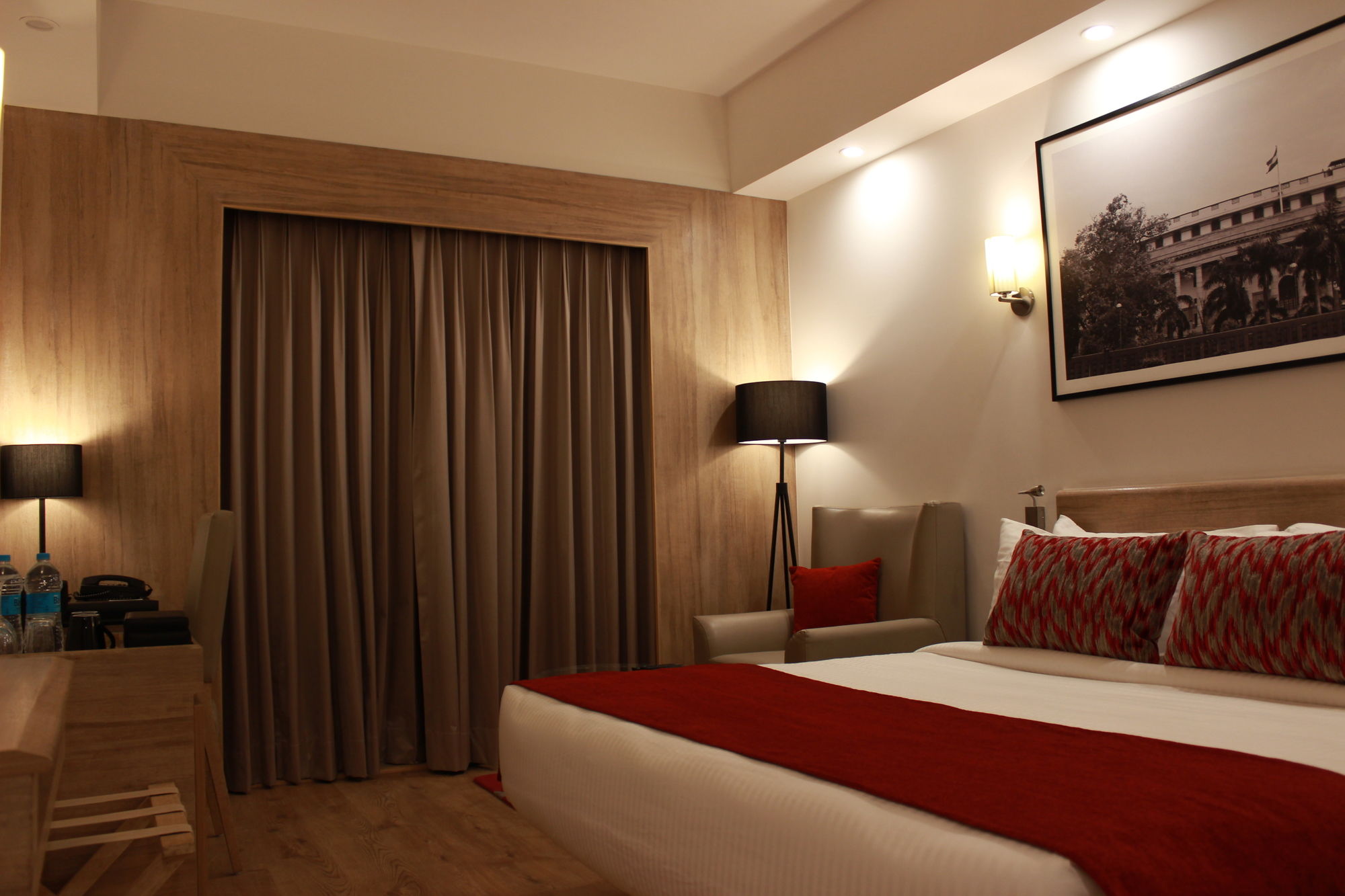 Фото Lemon Tree Premier City Center Gurugram