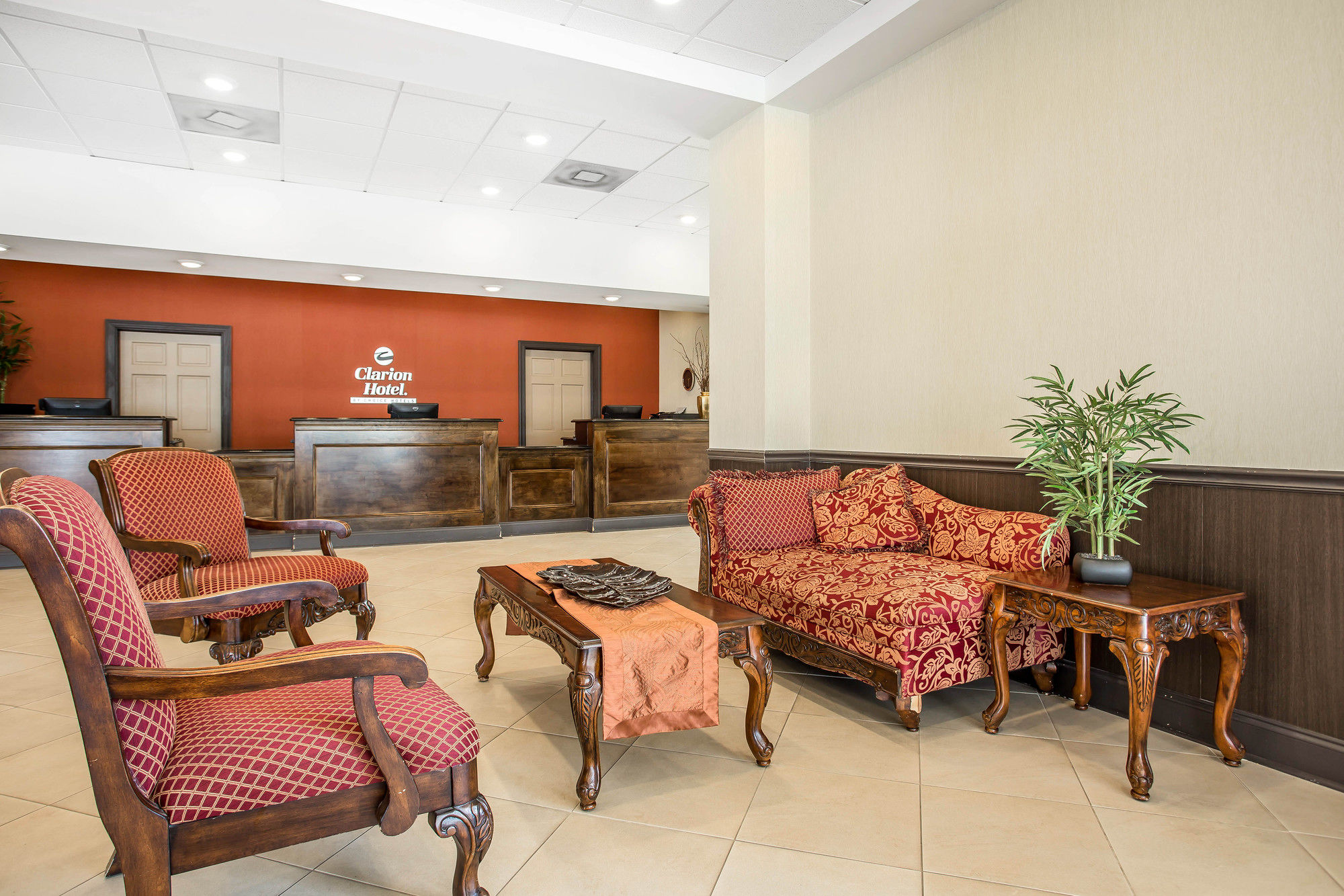 Фото Clarion Hotel Fort Mill Near Amusement Park