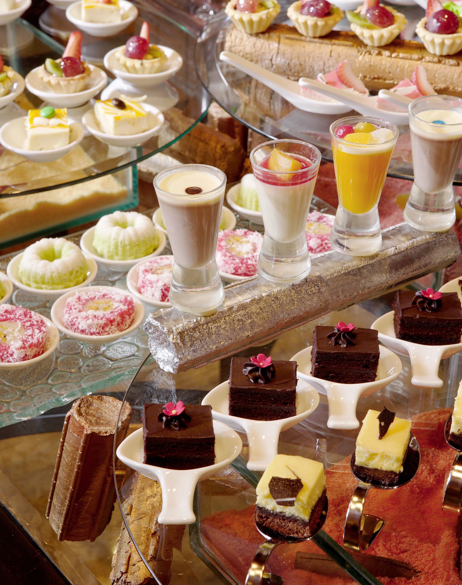 Фото Sheraton Surabaya Hotel and Towers