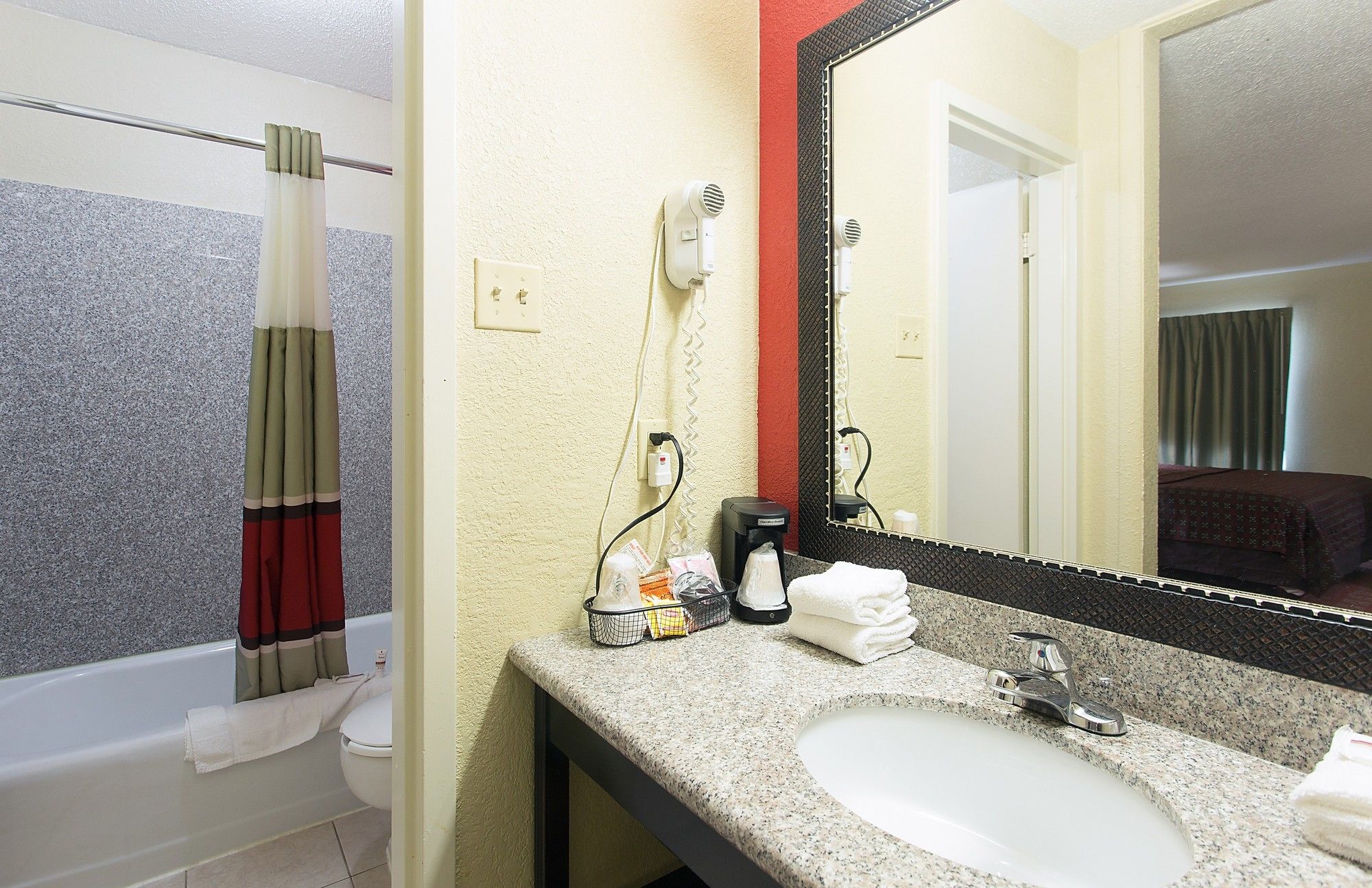 Фото Red Roof Inn Hot Springs