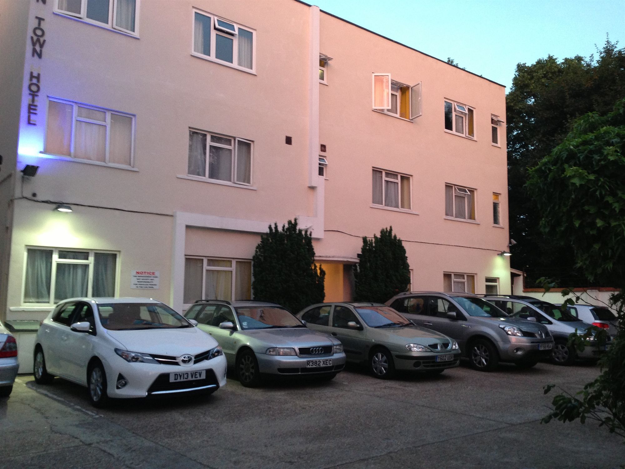 Фото отеля 3