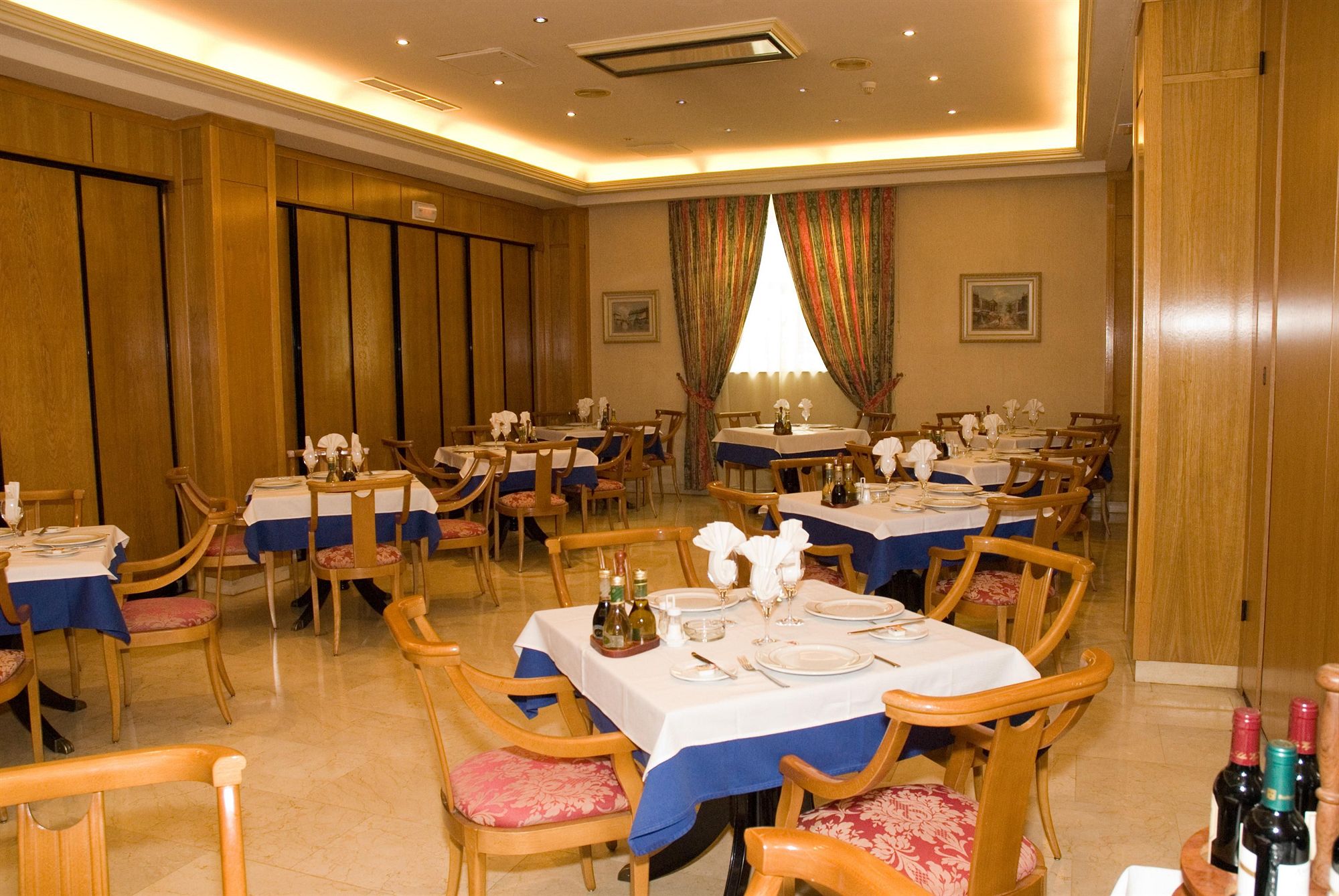 Фото Urban Hotels N Avenida de Espana