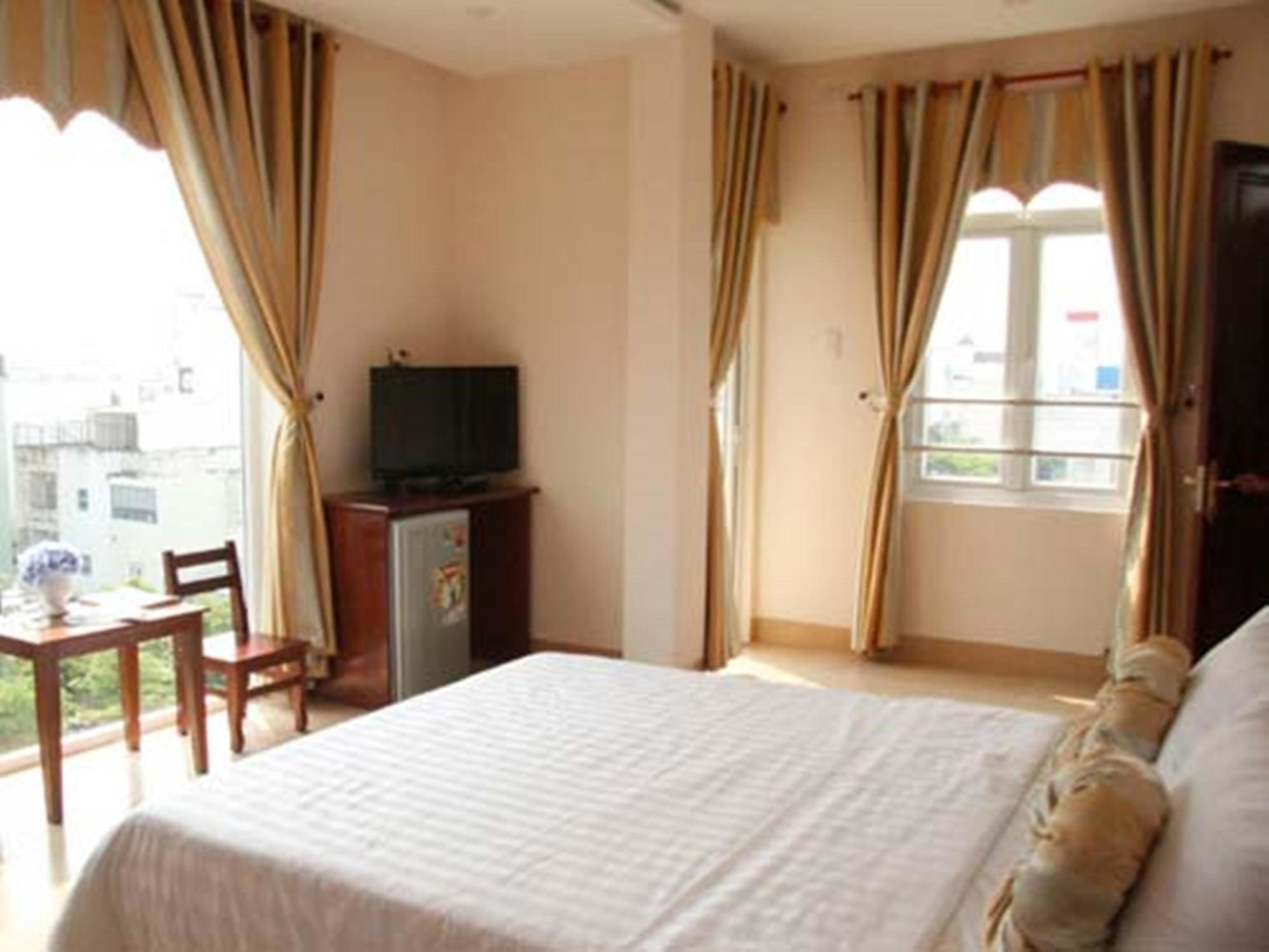 Фото Huong Binh Hotel Da Nang