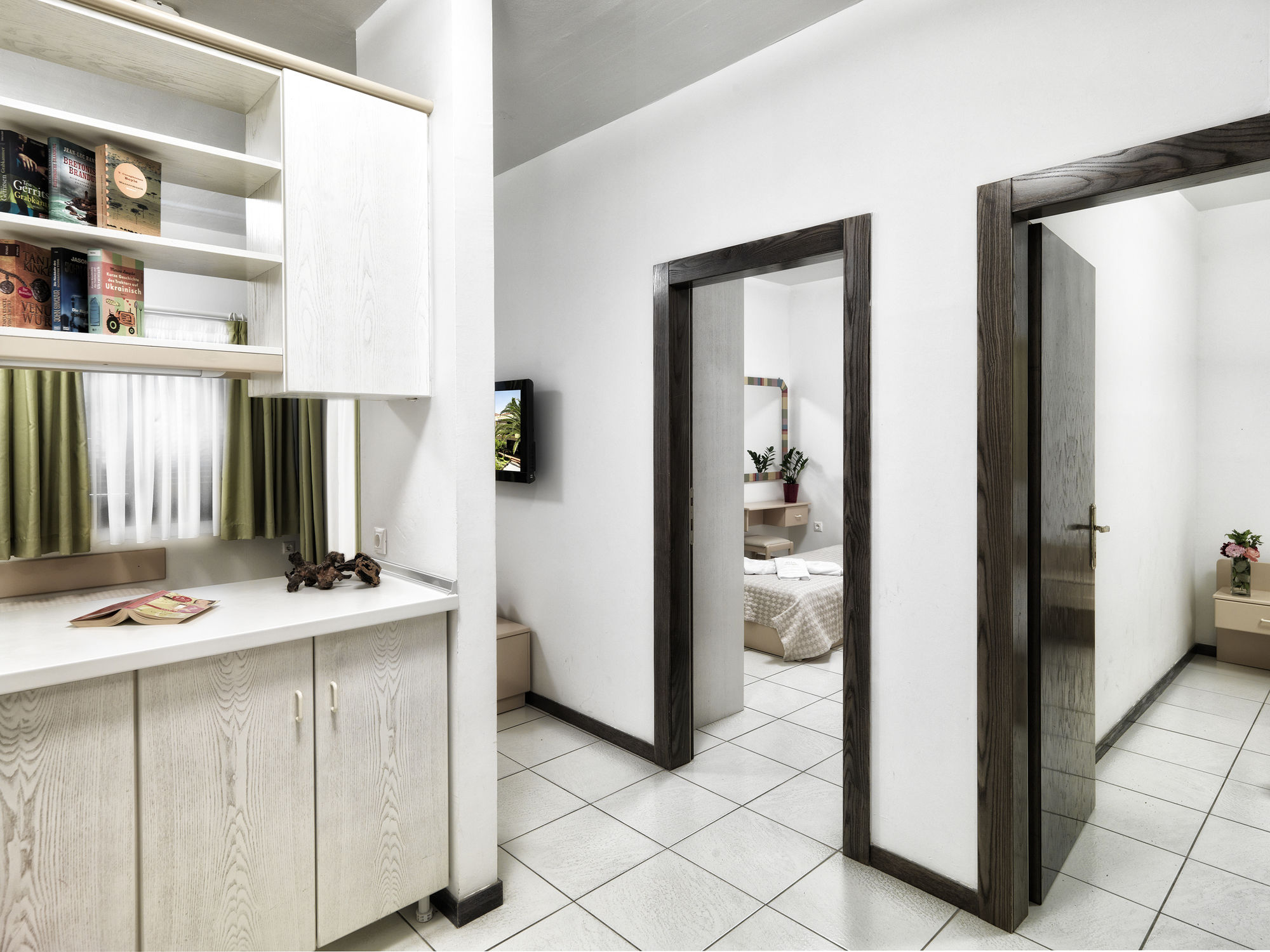 Фото Elia Apartments