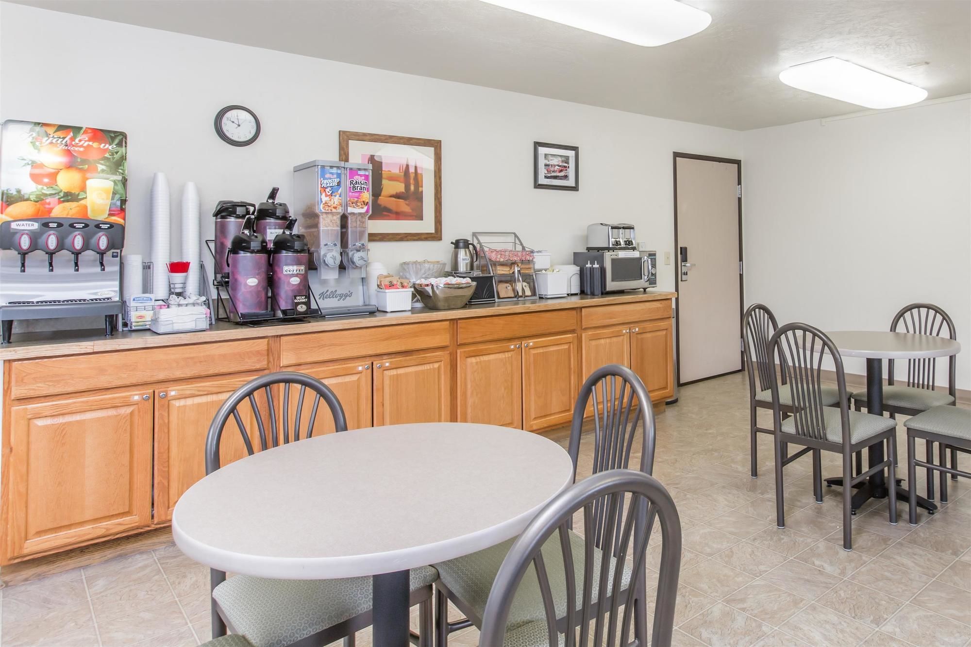 Фото Super 8 by Wyndham Ketchikan