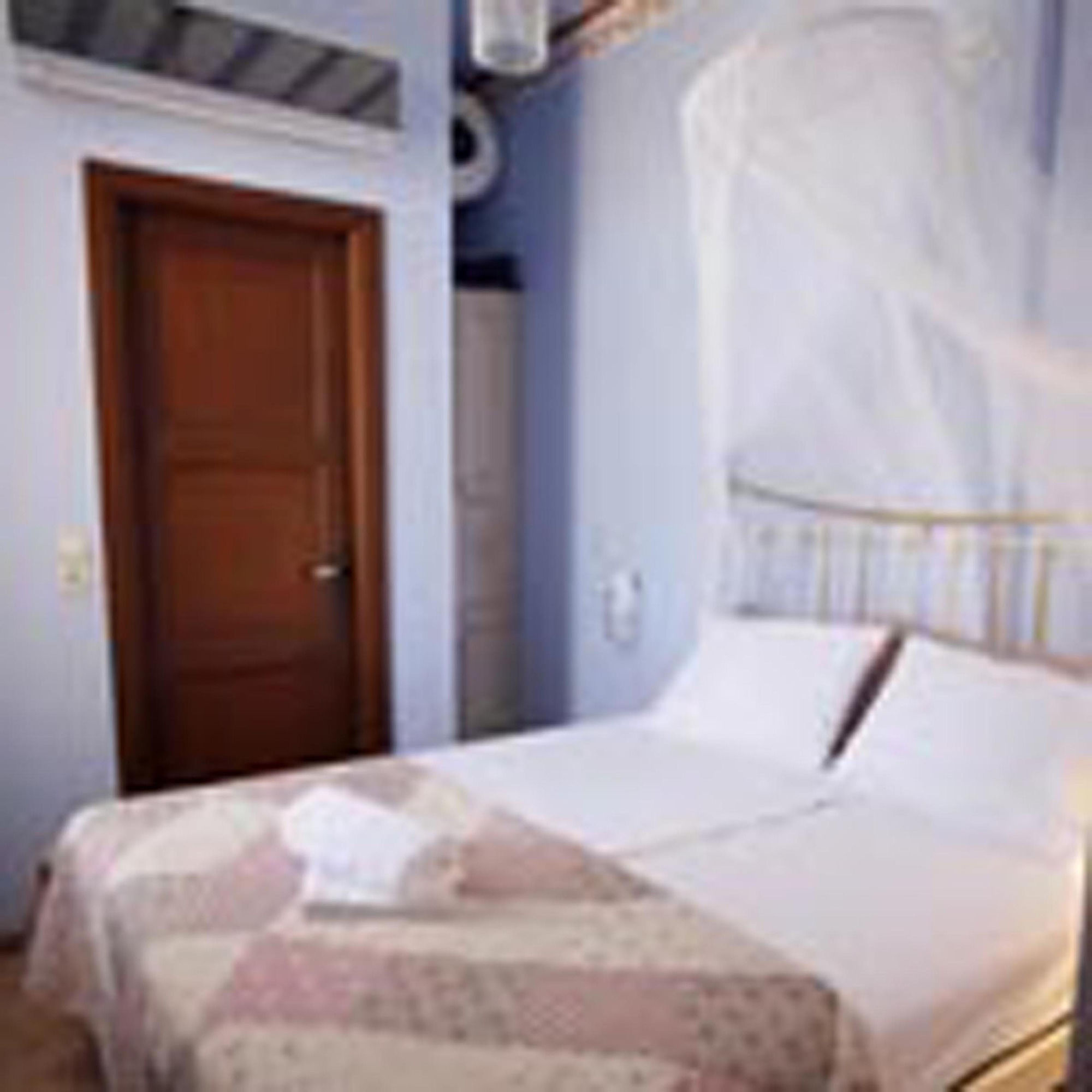 Фото Traditional Hotel Ianthe