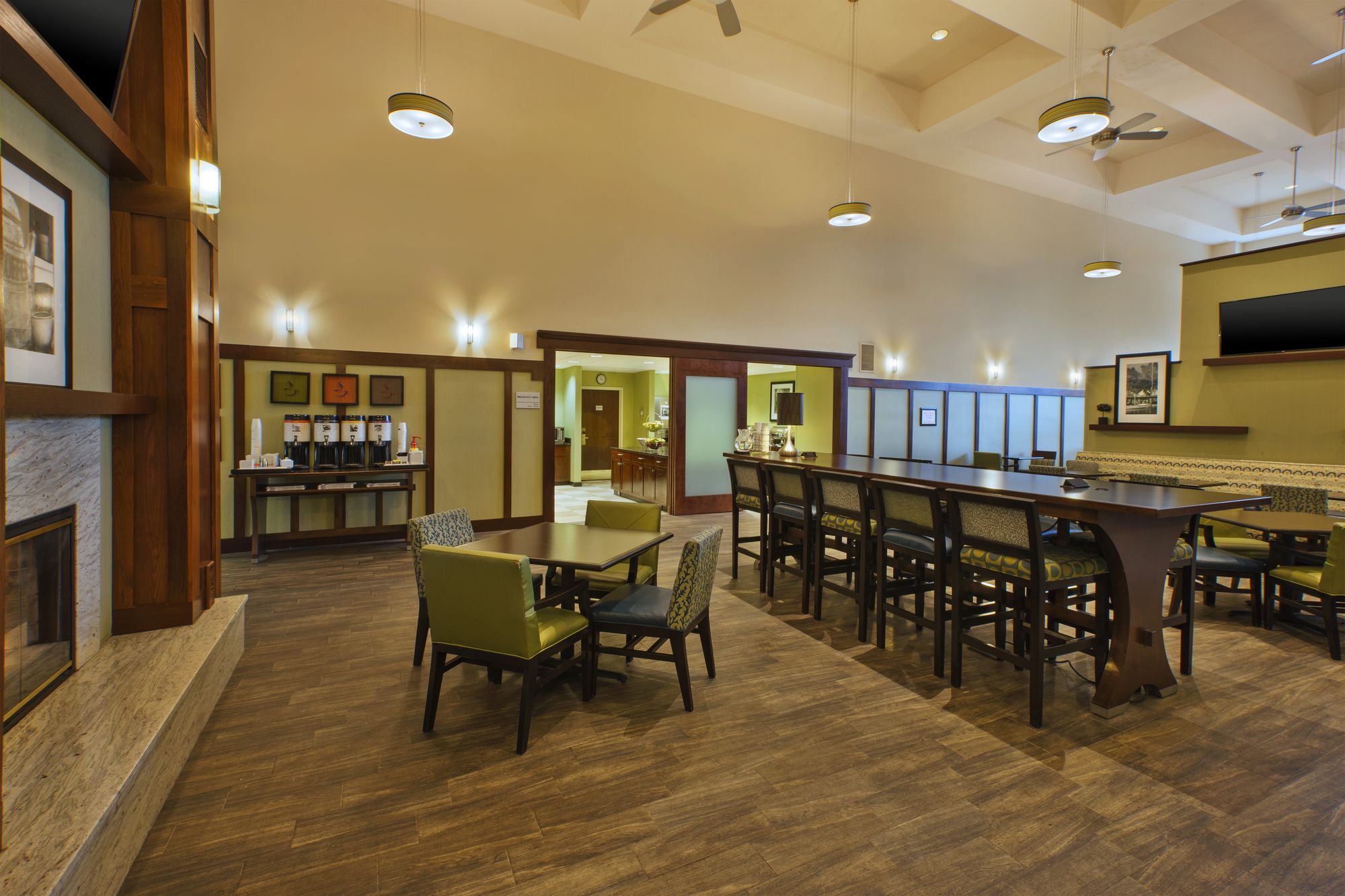 Фото Hampton Inn & Suites Providence/Warwick-Airport