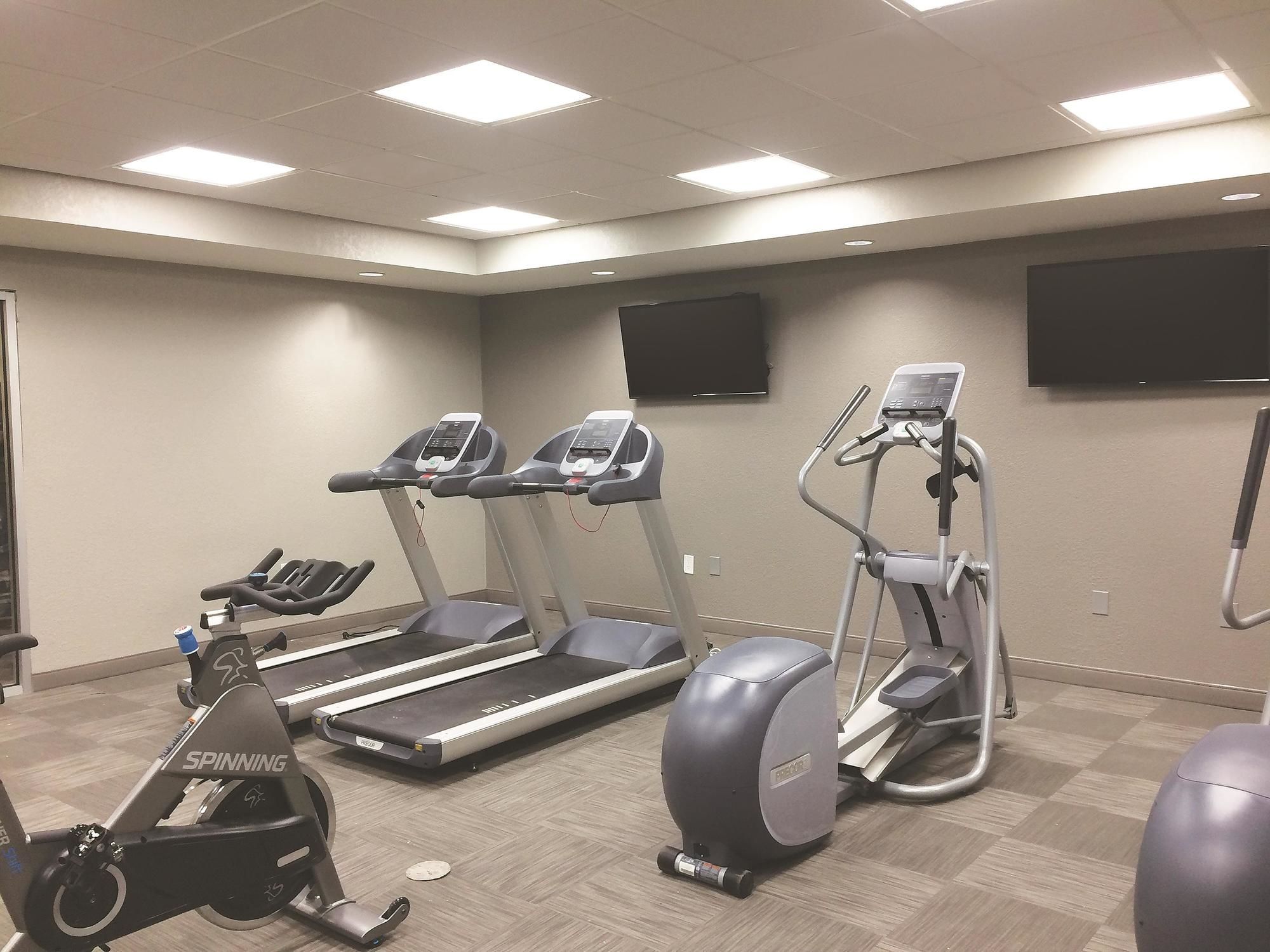 Фото La Quinta Inn & Suites by Wyndham Orlando Lake Mary