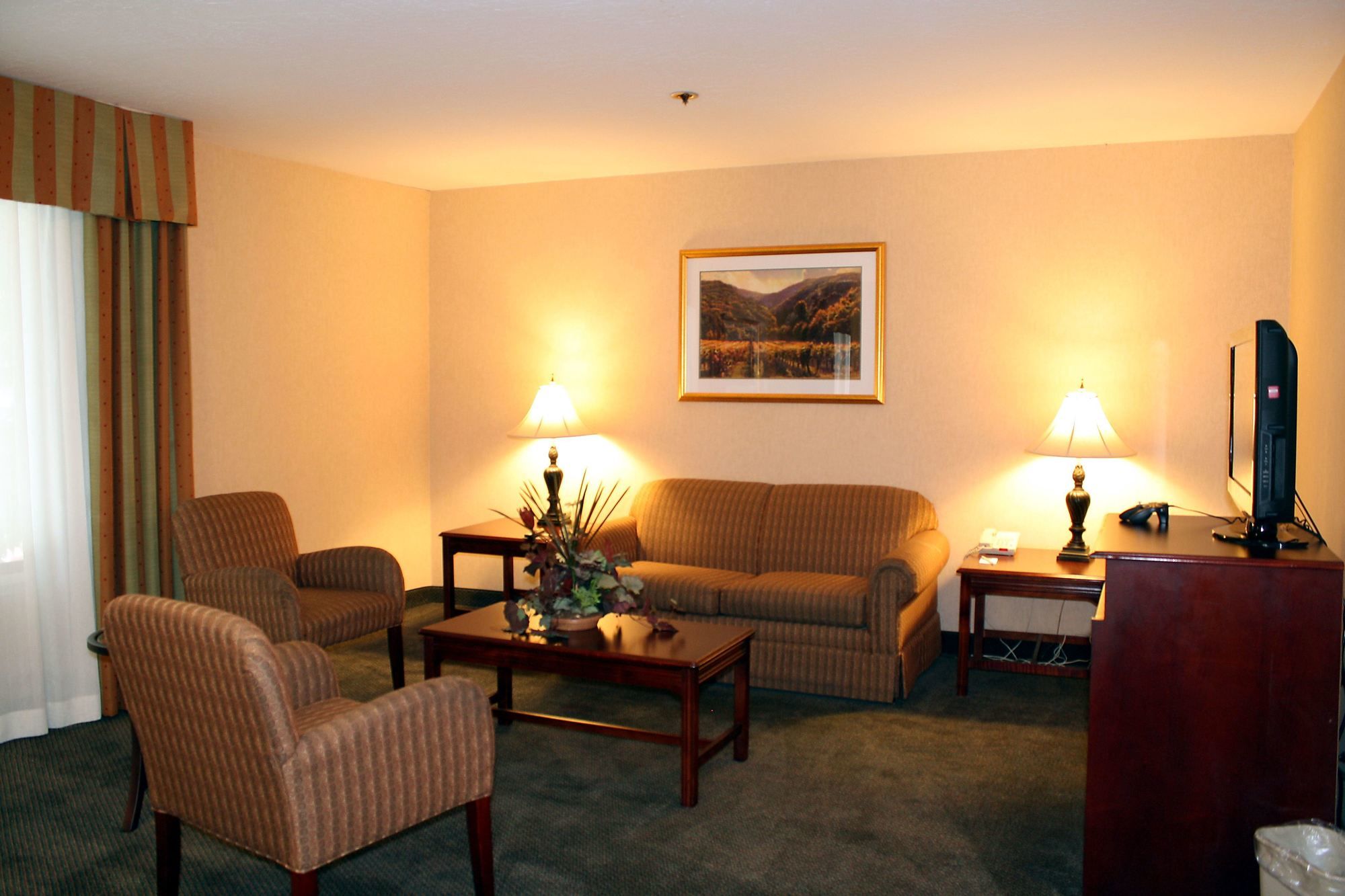 Фото Best Western Plus Heritage Inn