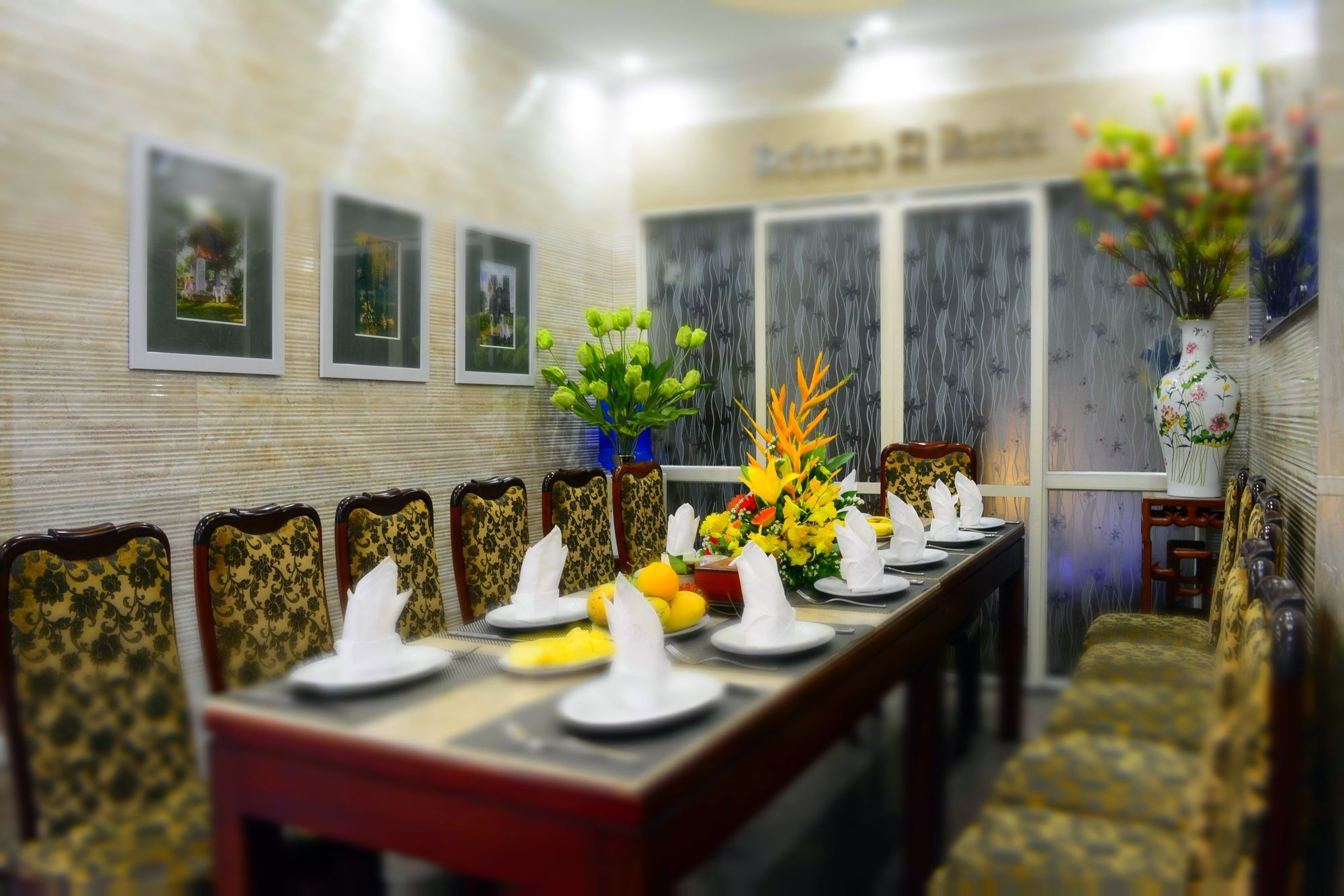 Фото Prince II Hotel