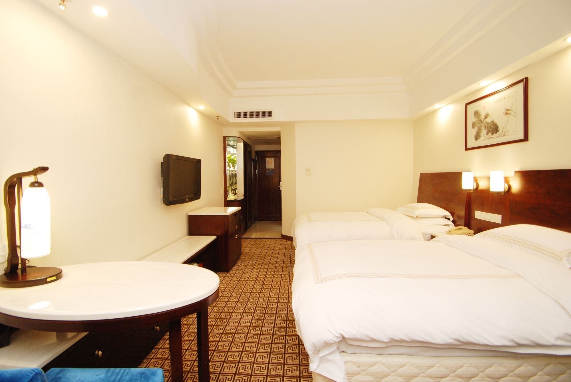 Фото Overseas Chinese Friendship Hotel