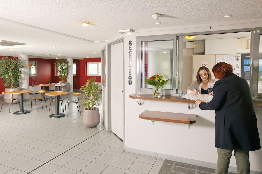 Фото Aparthotel Séjours & Affaires Lamartine