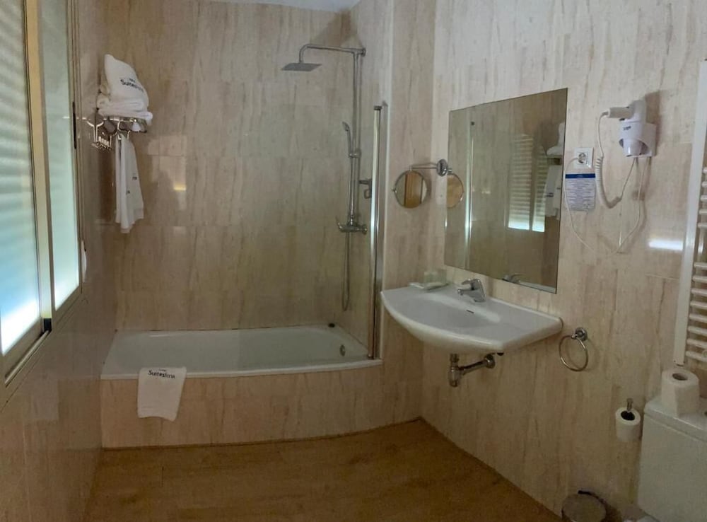 Фото Hotel Suites Feria de Madrid