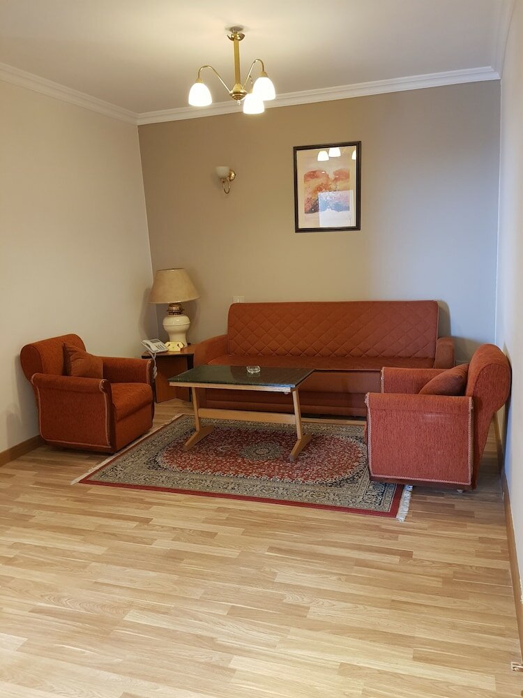 Фото Maadi Hotel