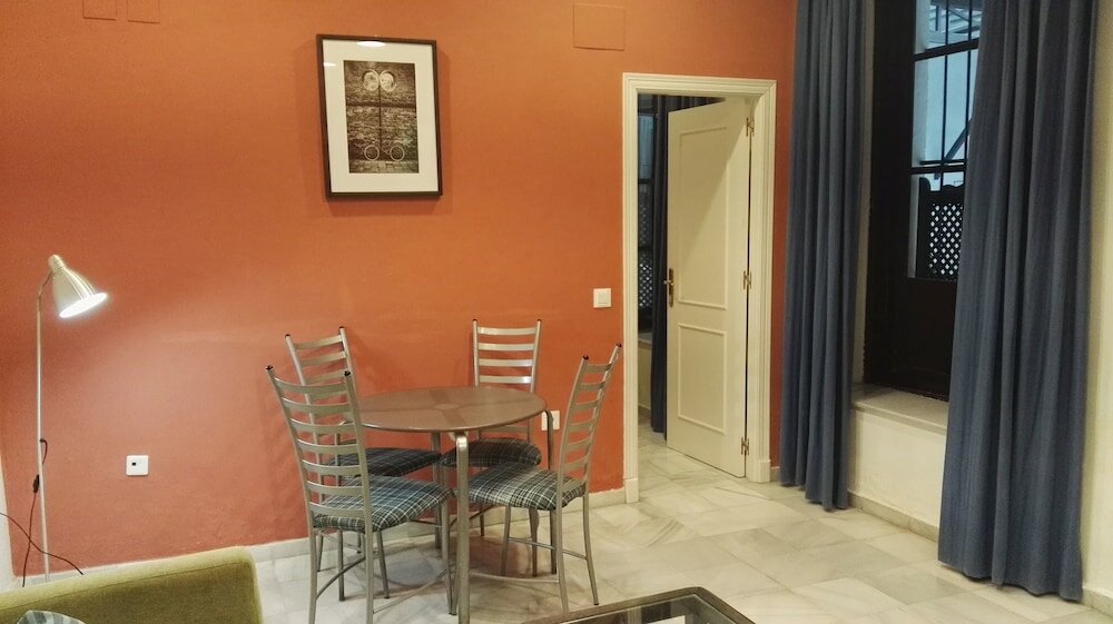 Фото Apartamentos Larga 70