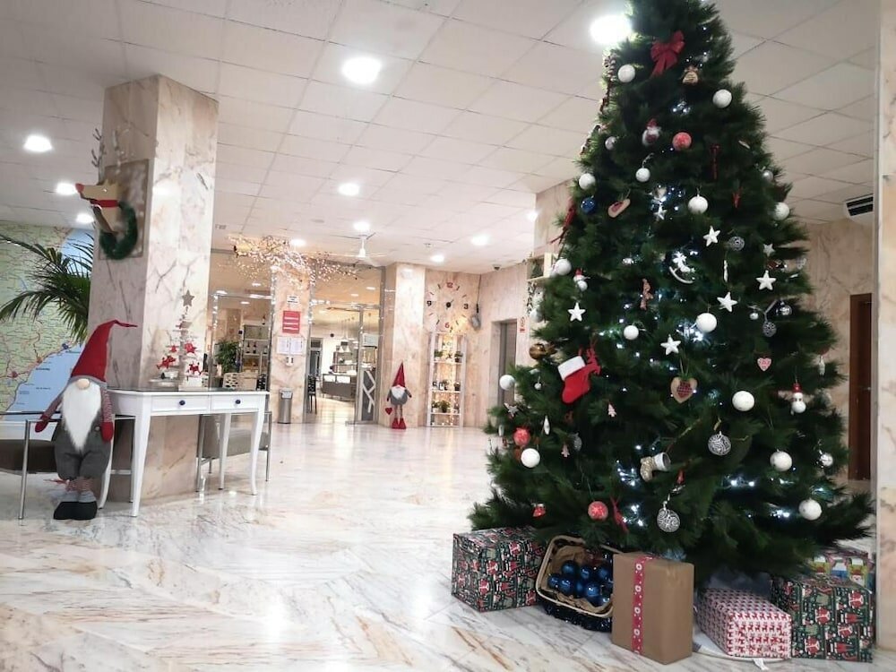 Фото Port Europa Hotel