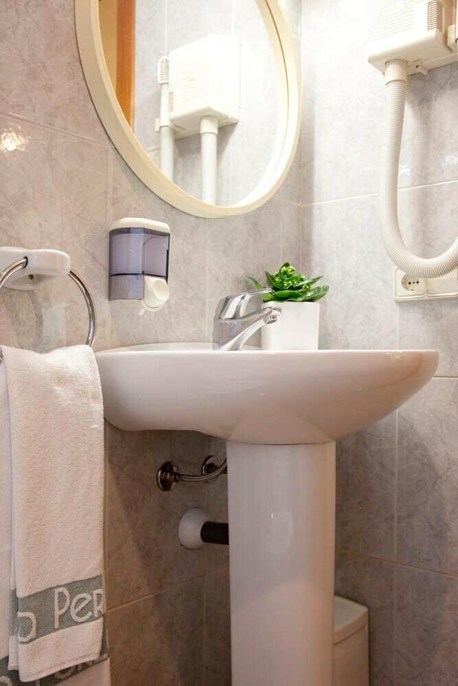 Фото Hotel La Perla