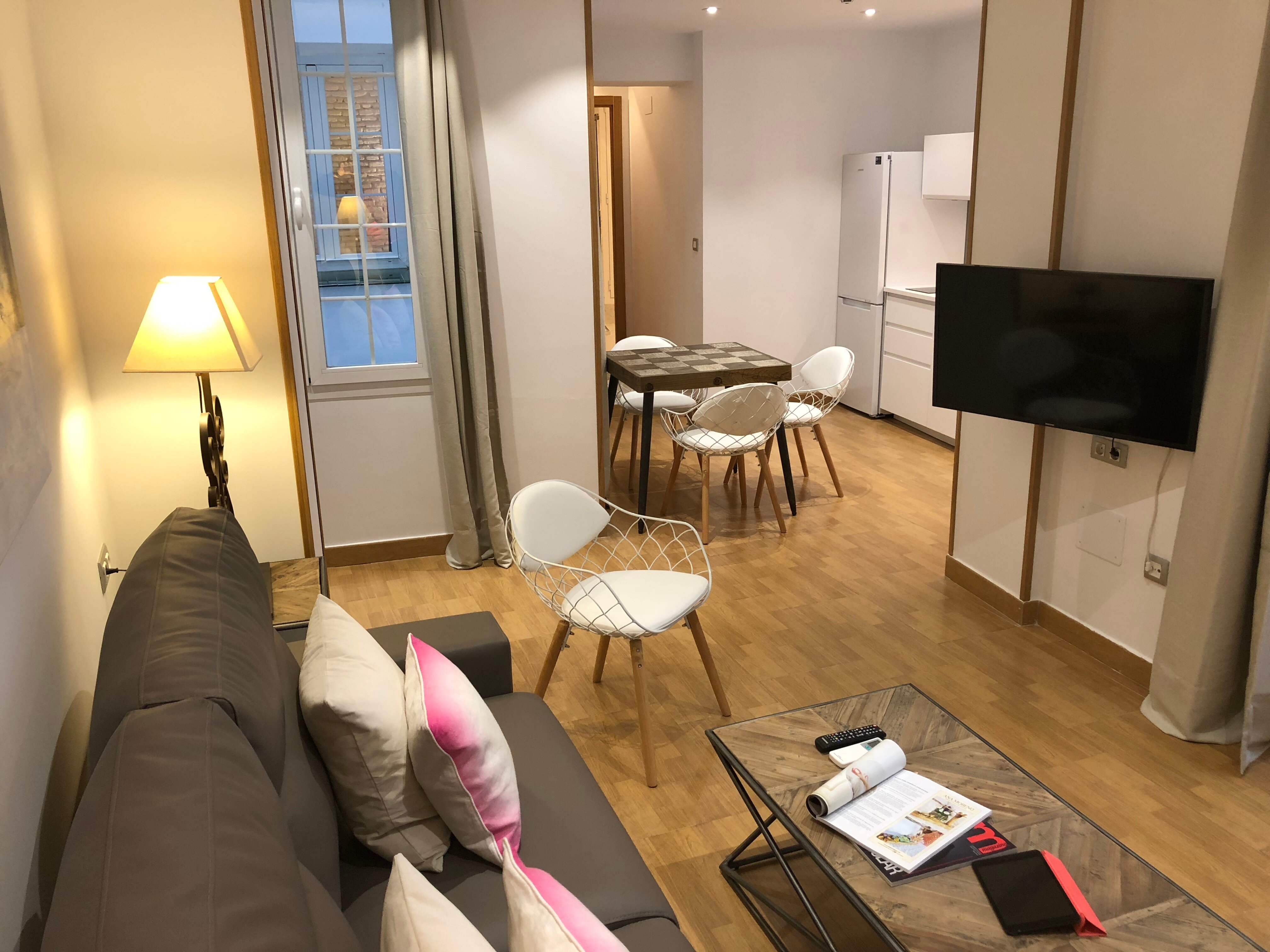 Фото Lodgingmalaga Plaza de la Constitución