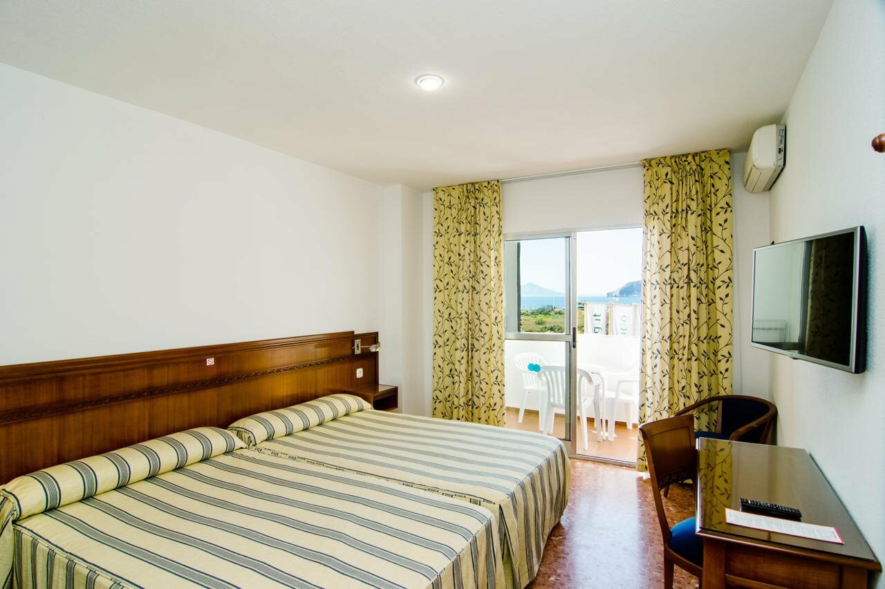 Фото Port Europa Hotel