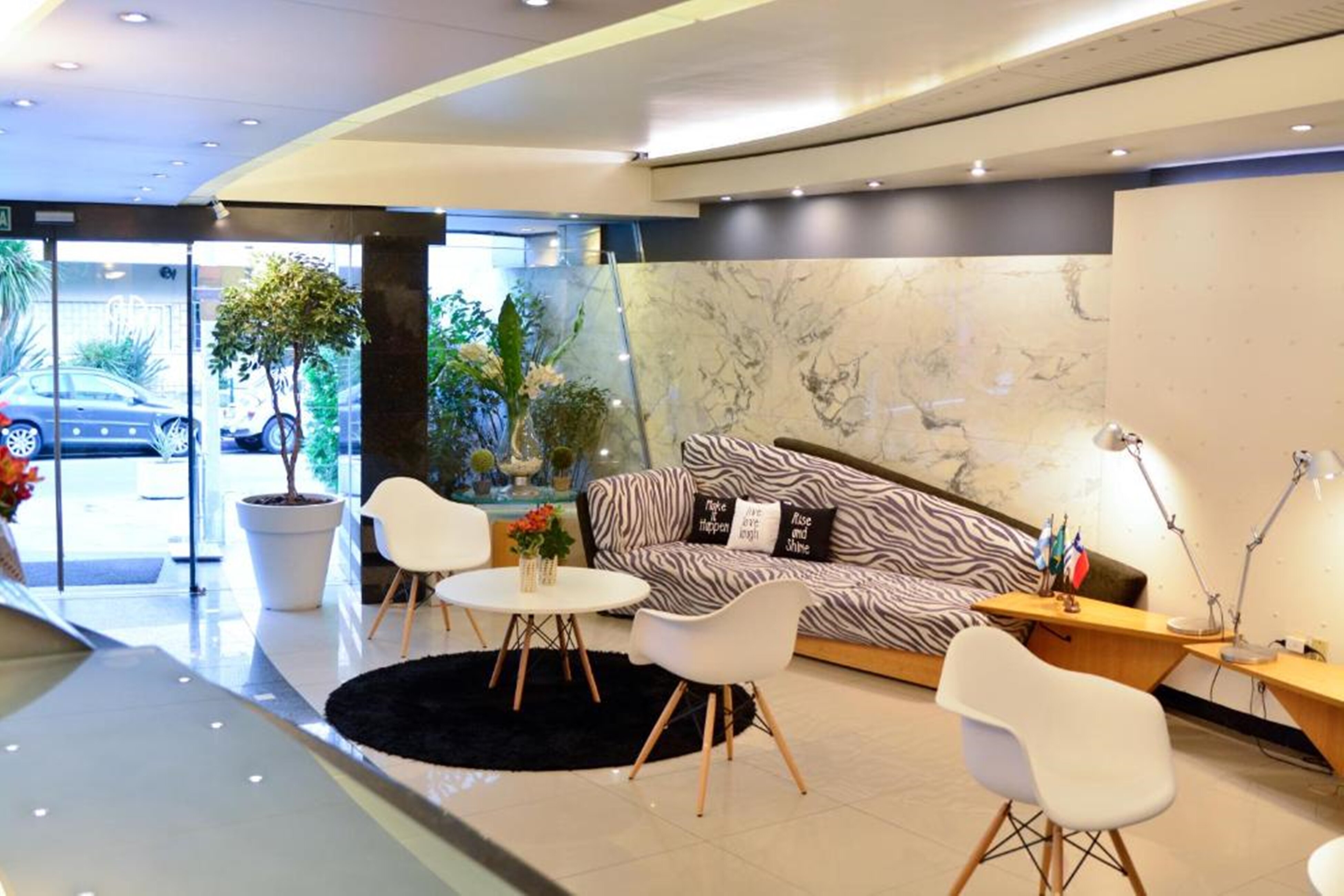 Фото Pocitos Plaza Hotel