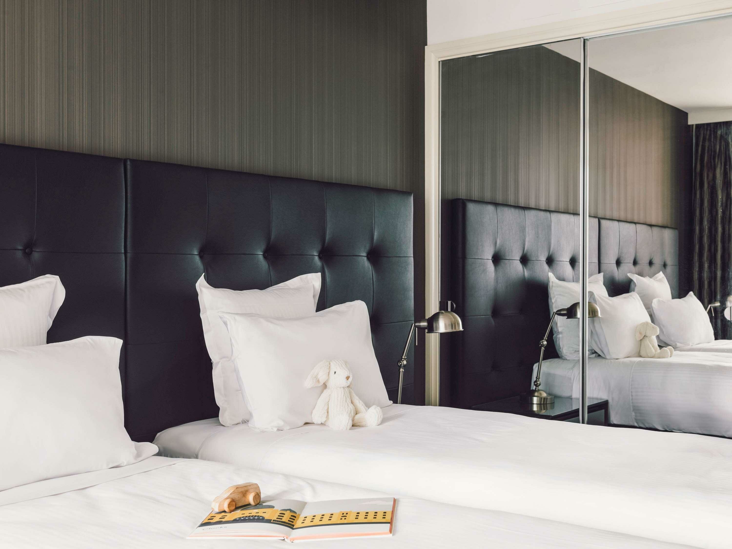 Фото Quay West Suites Melbourne