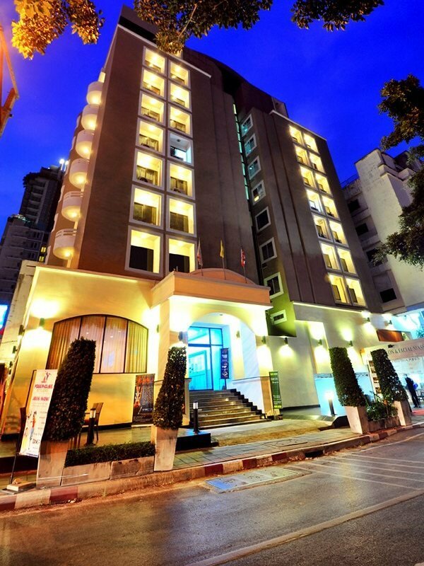 Фото отеля 1