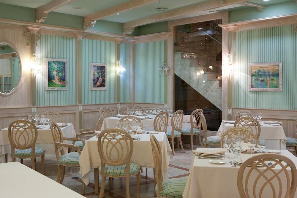 Фото Hotel Azofra