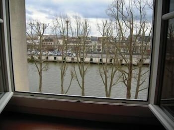 Гостиница Hotel Restaurant du Nord в Компьени