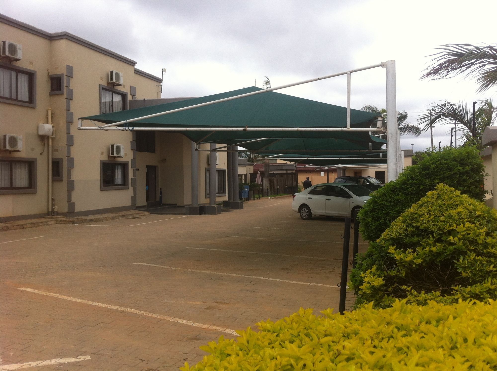 Фото Four Pillars Lodge