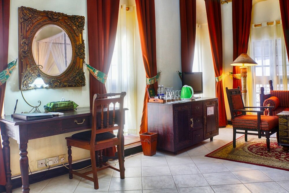 Фото Africa House Hotel