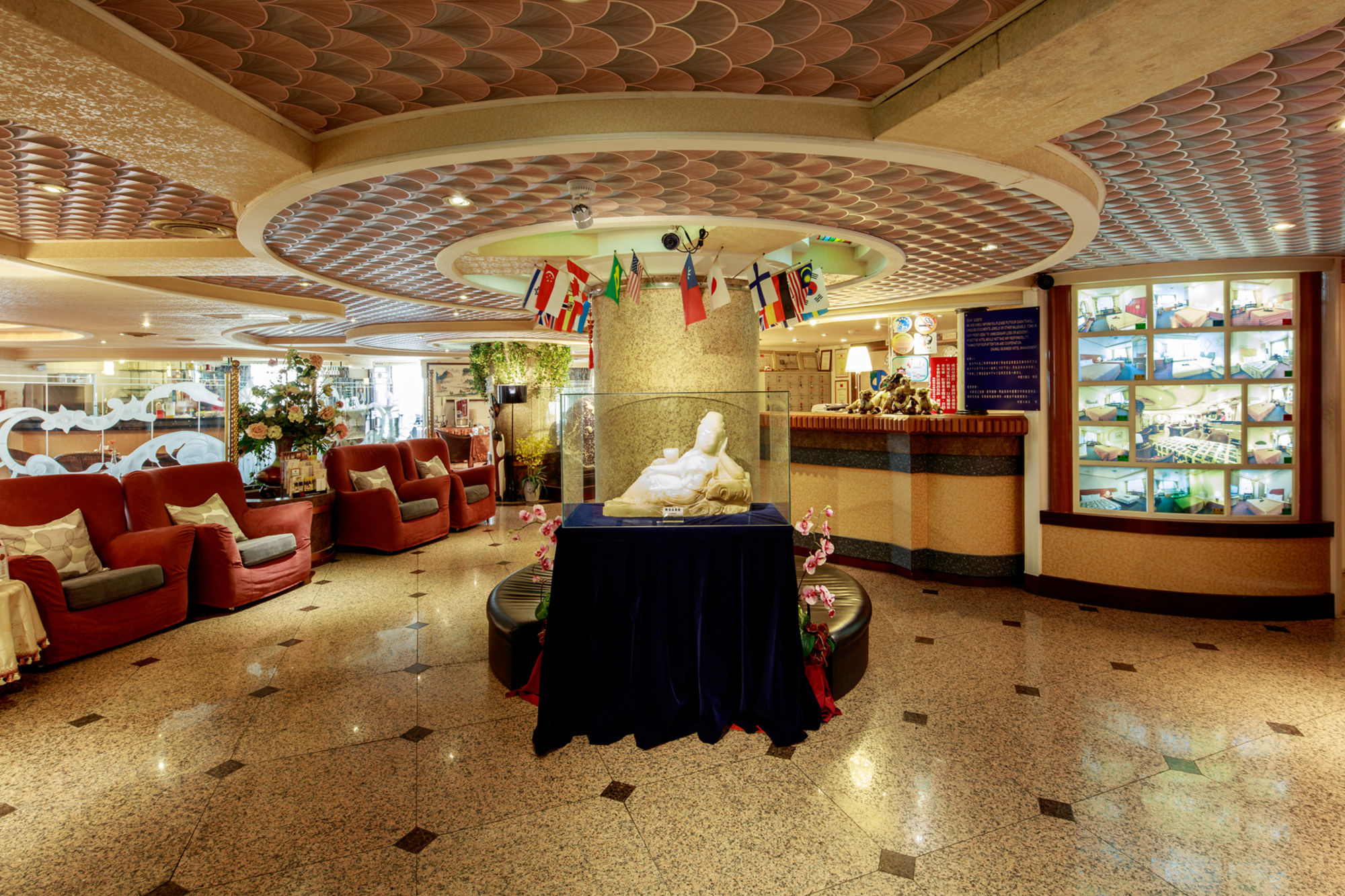 Фото Chungli Business Hotel