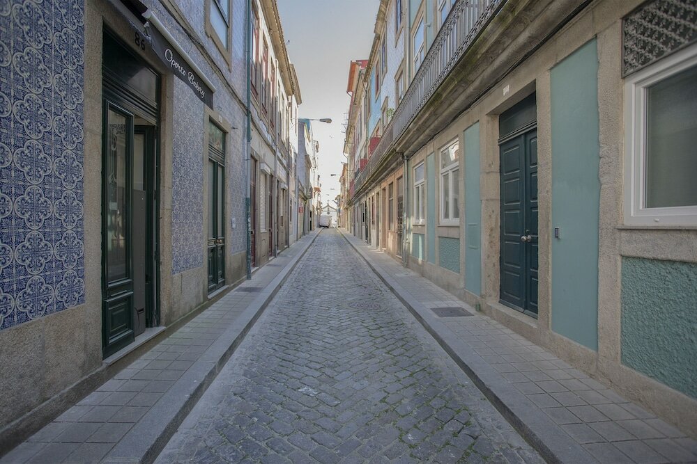 Фото Liiiving in Porto - Cozy & Chic Downtown