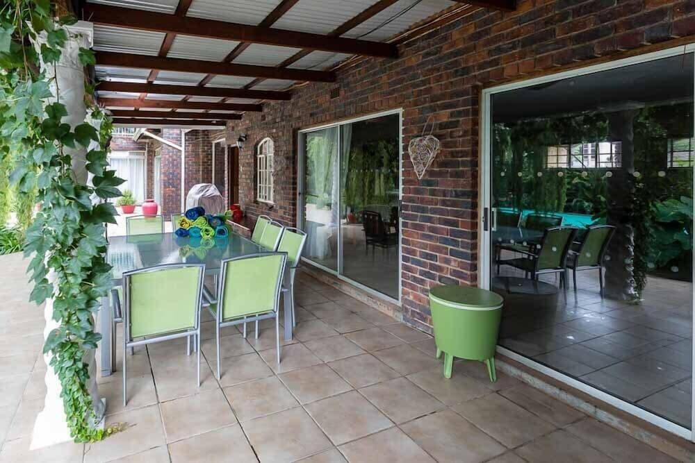 Фото 5 Crown Guest House