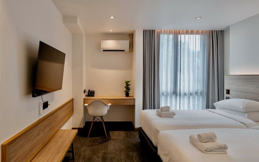 Фото отеля 2