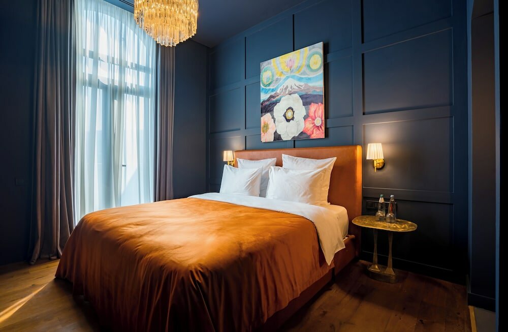 Фото Zorba & Bond hotel on the 8th