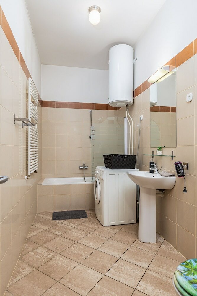 Фото Venus Apartments - Gozsdu Court III